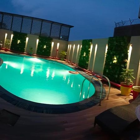 Hotel Surasena Regal Vista Agra à Agra  Extérieur photo