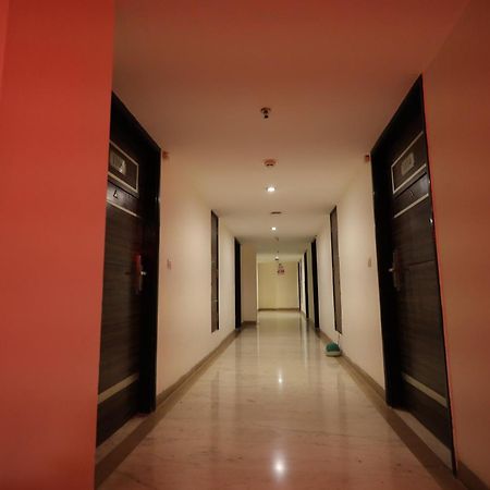 Hotel Surasena Regal Vista Agra à Agra  Extérieur photo