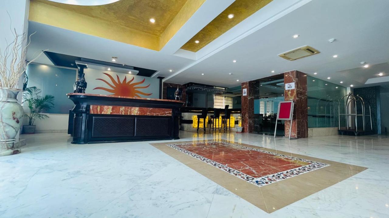 Hotel Surasena Regal Vista Agra à Agra  Extérieur photo