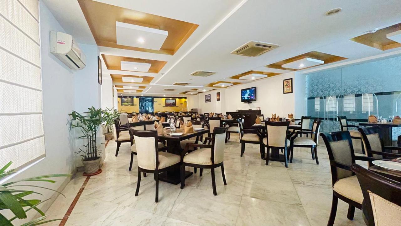 Hotel Surasena Regal Vista Agra à Agra  Extérieur photo
