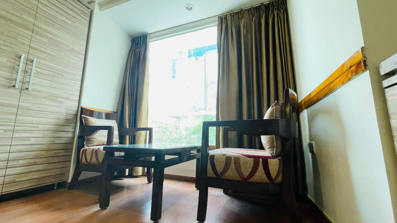 Hotel Surasena Regal Vista Agra à Agra  Extérieur photo