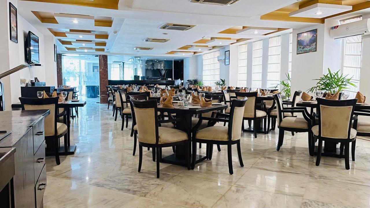 Hotel Surasena Regal Vista Agra à Agra  Extérieur photo