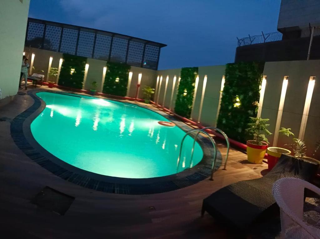 Hotel Surasena Regal Vista Agra à Agra  Extérieur photo