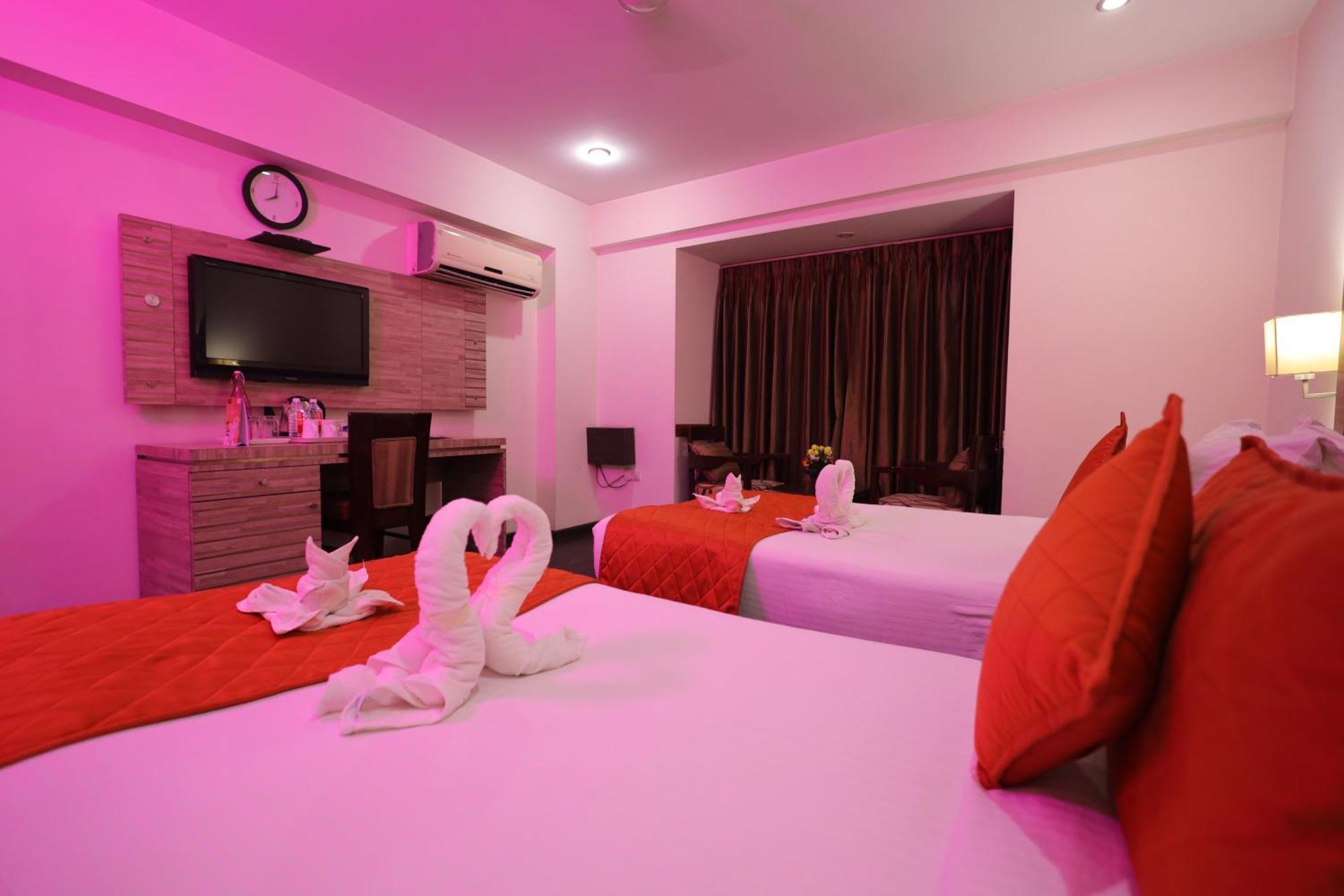 Hotel Surasena Regal Vista Agra à Agra  Extérieur photo