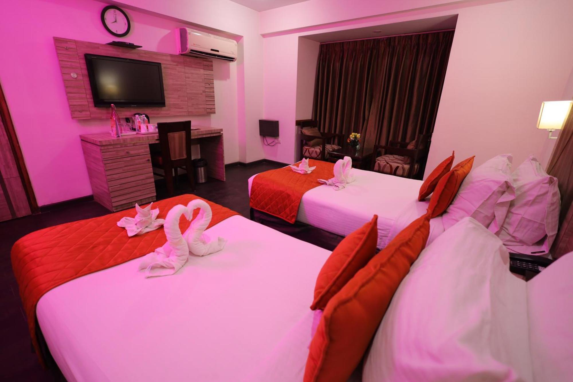 Hotel Surasena Regal Vista Agra à Agra  Extérieur photo