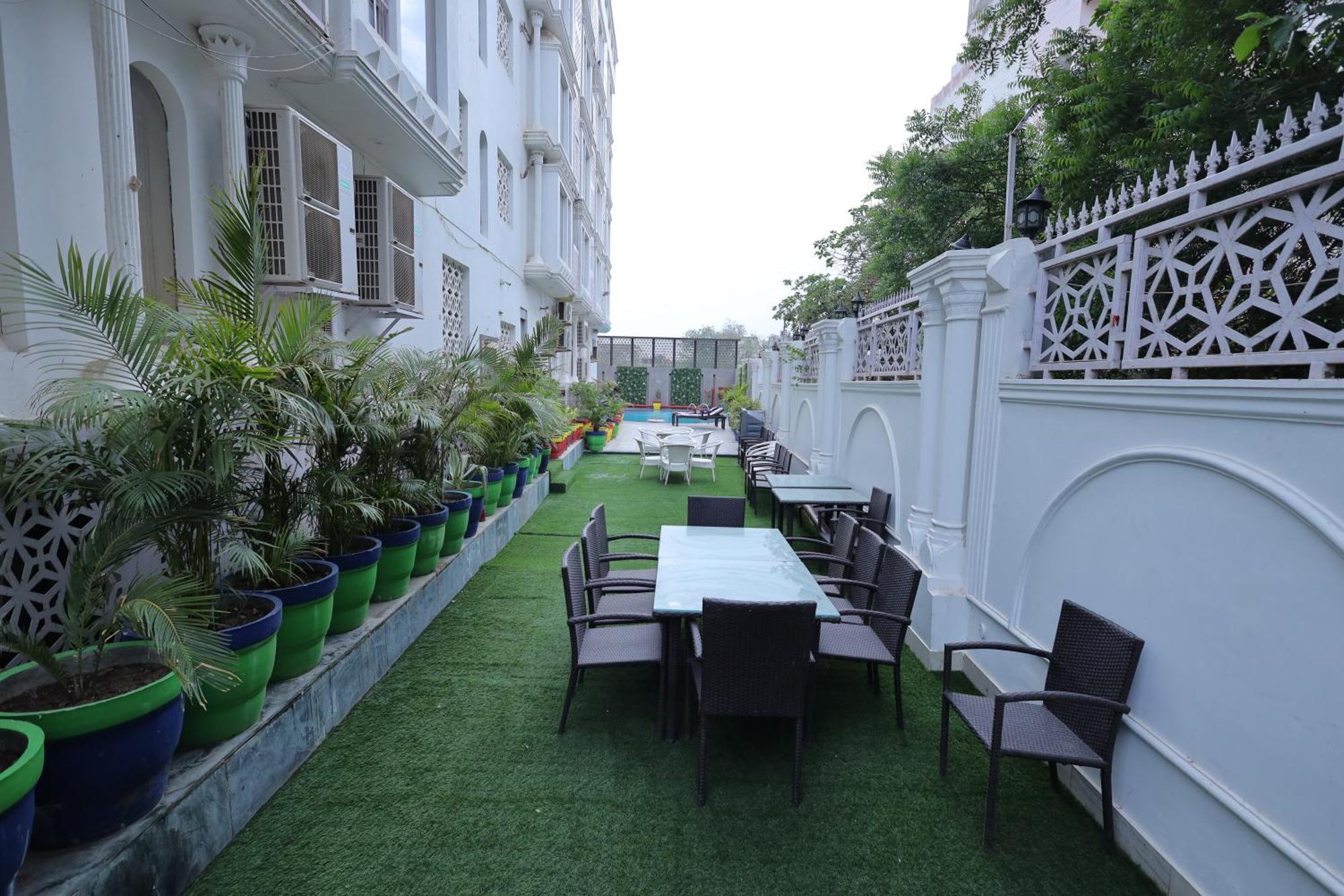 Hotel Surasena Regal Vista Agra à Agra  Extérieur photo