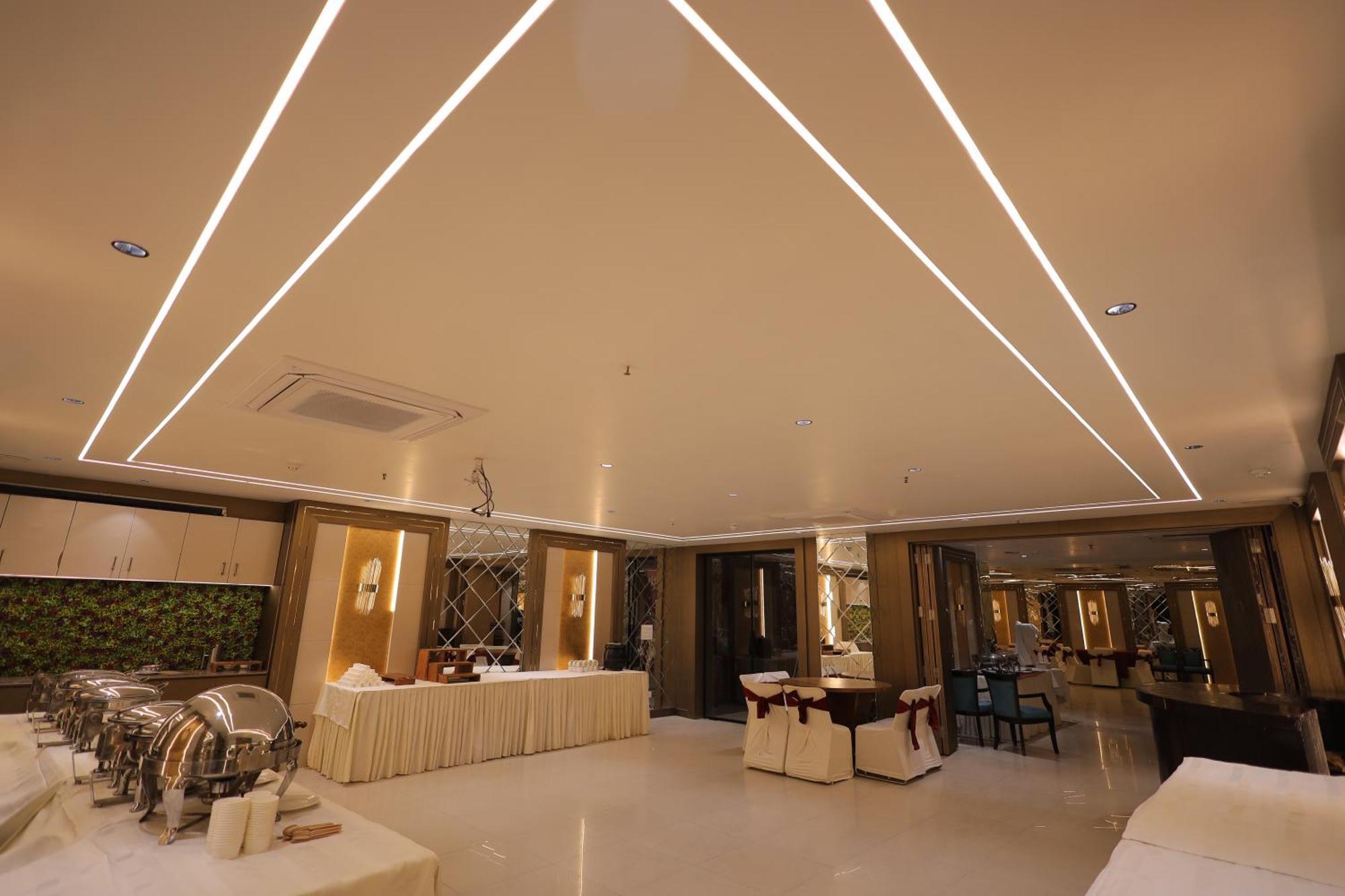 Hotel Surasena Regal Vista Agra à Agra  Extérieur photo