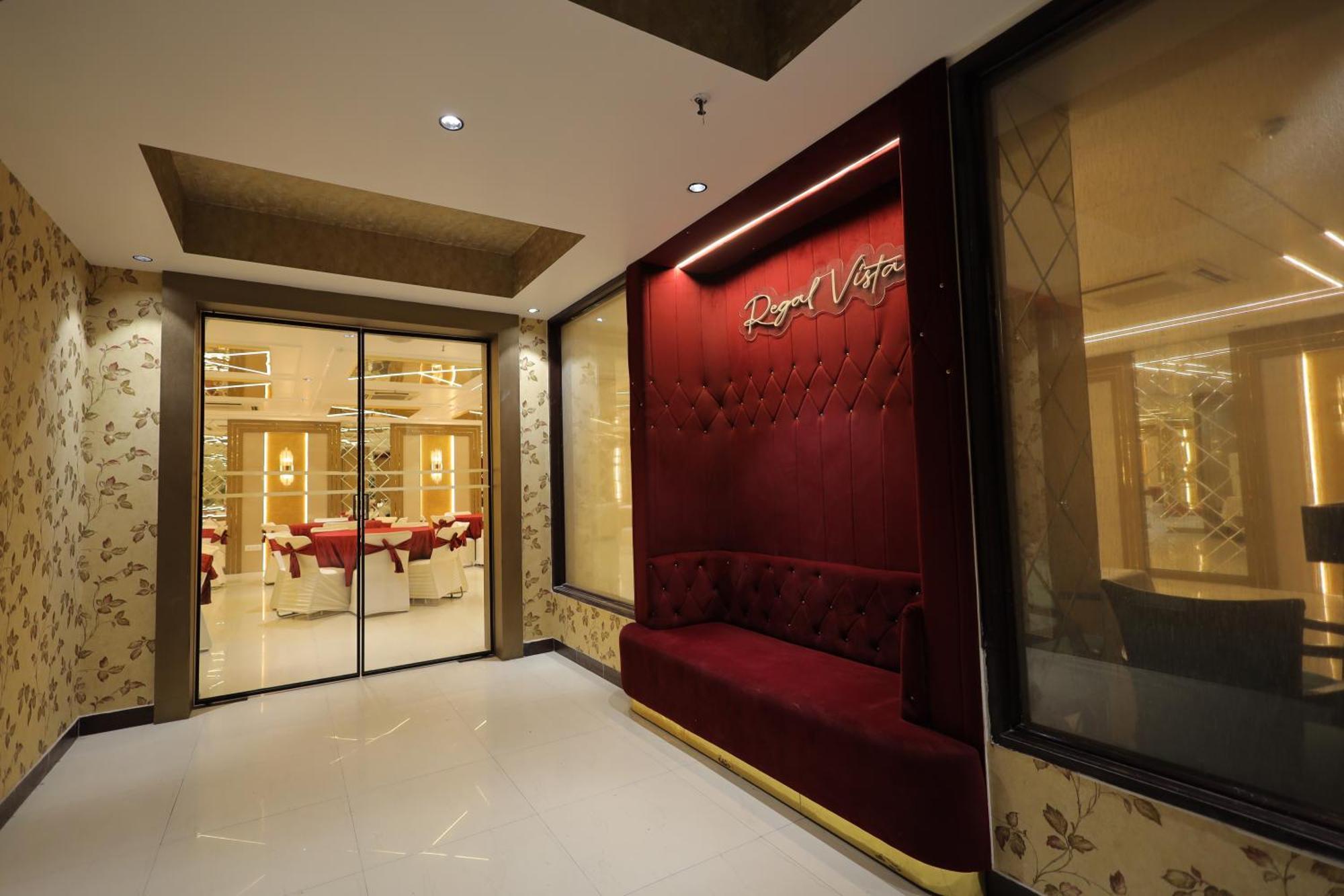 Hotel Surasena Regal Vista Agra à Agra  Extérieur photo