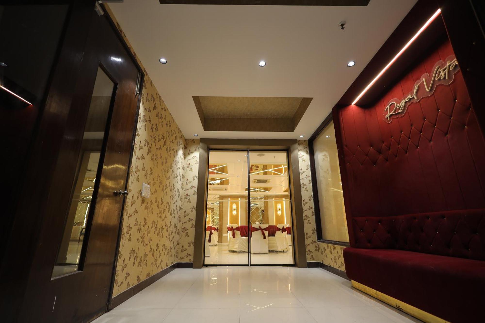 Hotel Surasena Regal Vista Agra à Agra  Extérieur photo