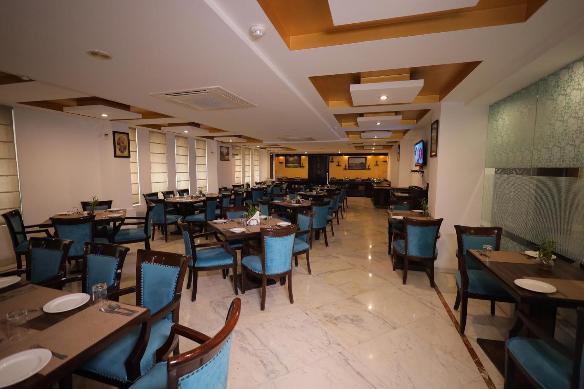 Hotel Surasena Regal Vista Agra à Agra  Extérieur photo