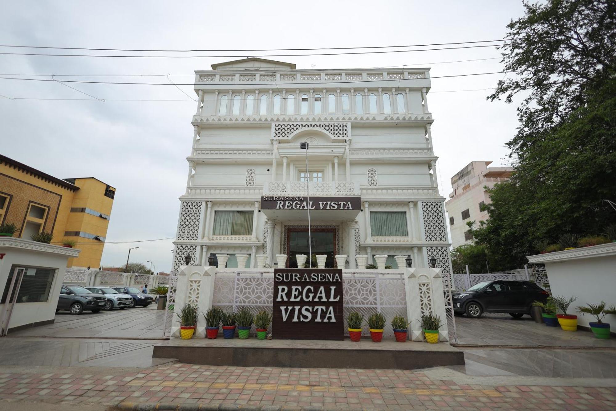 Hotel Surasena Regal Vista Agra à Agra  Extérieur photo